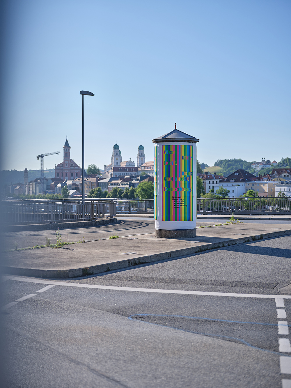 Litfaßsäule Wer hier liest, liebt vielleicht Gestaltung