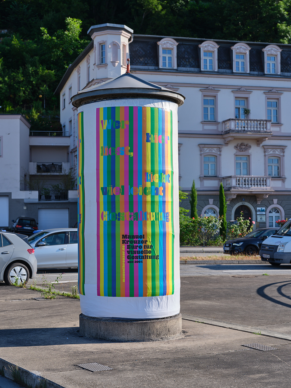 Litfaßsäule Wer hier liest, liebt vielleicht Gestaltung
