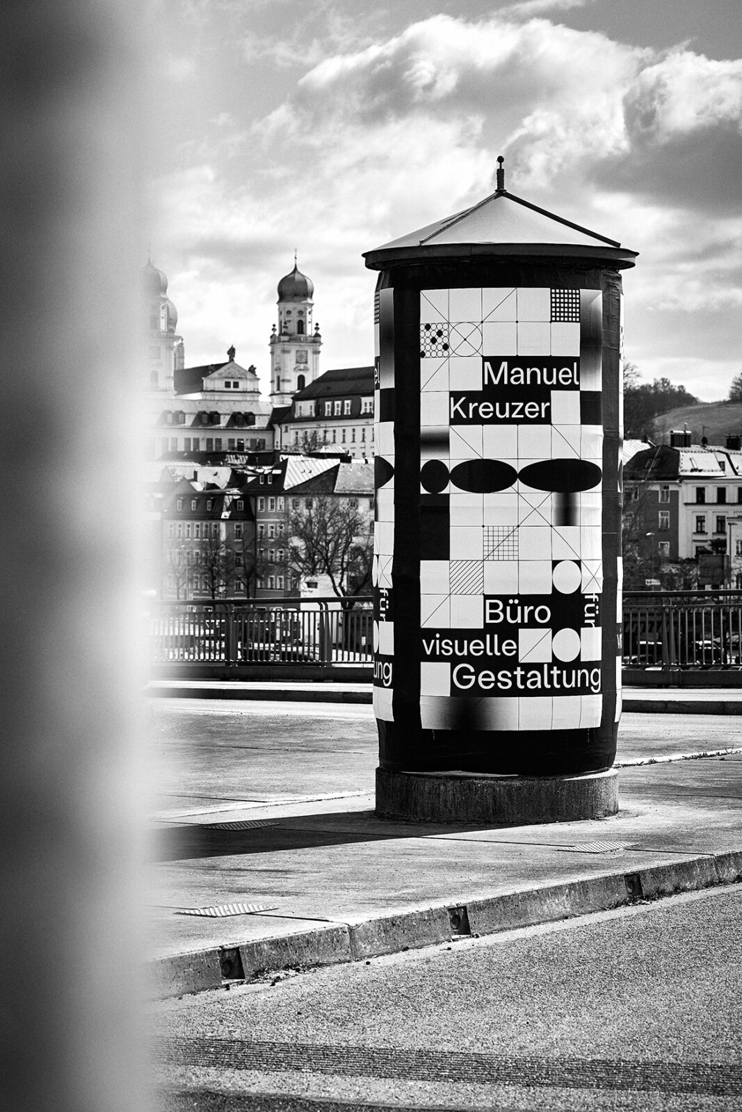 Litfaßsäule März 2026